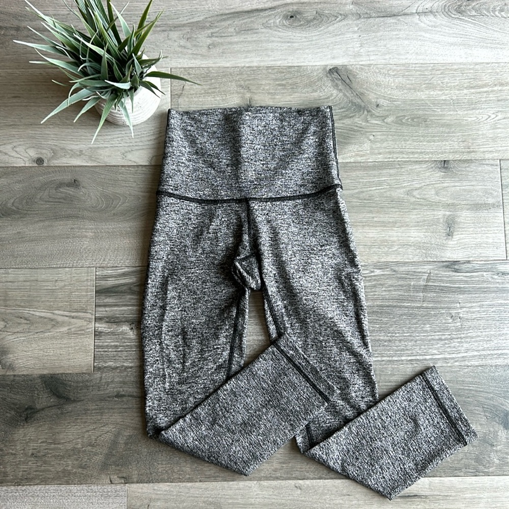 Lululemon Wunder Under High Waisted Cropped Legging